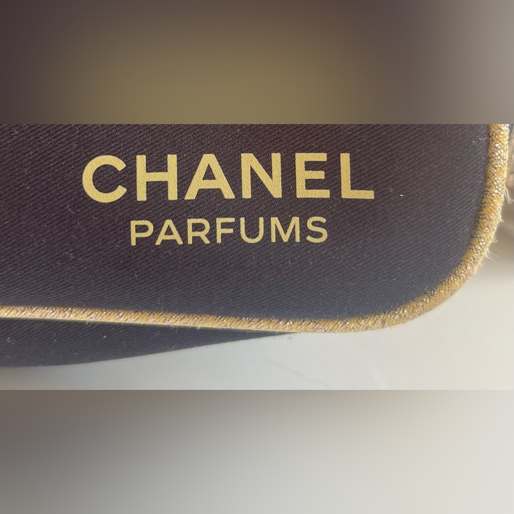 Authentic CHANEL Cosmetic Bag - Picture 10 of 10